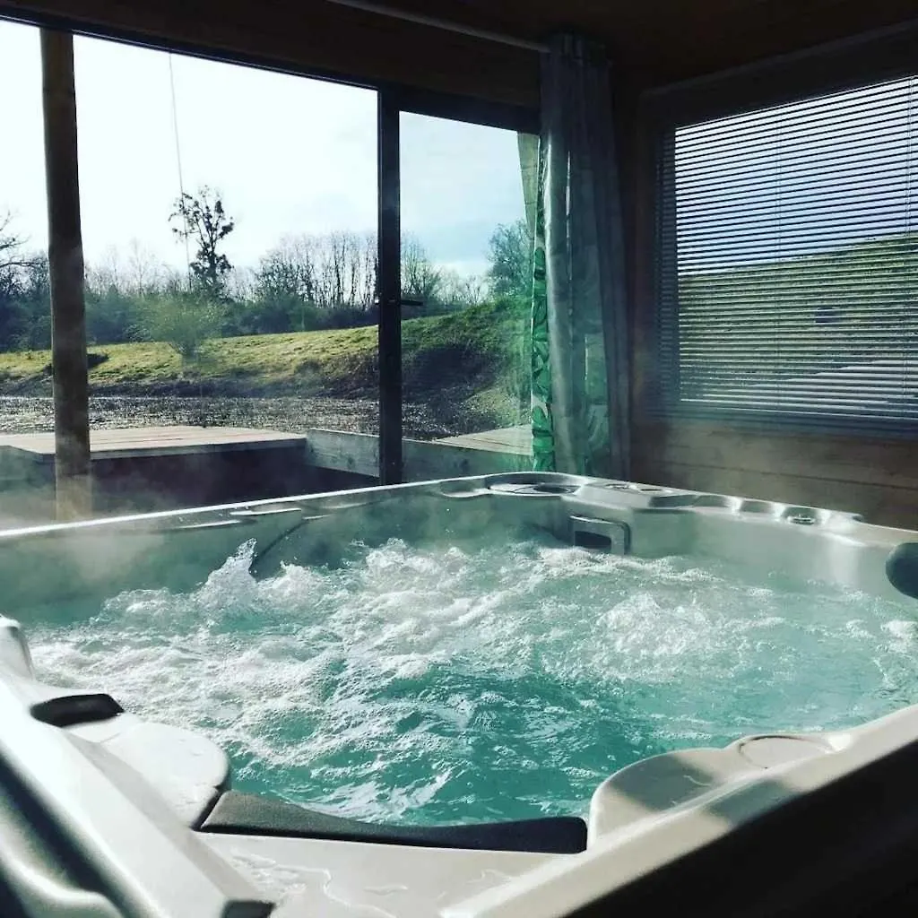 Holiday home Cabane - Piscine - Eecede Chassenard France