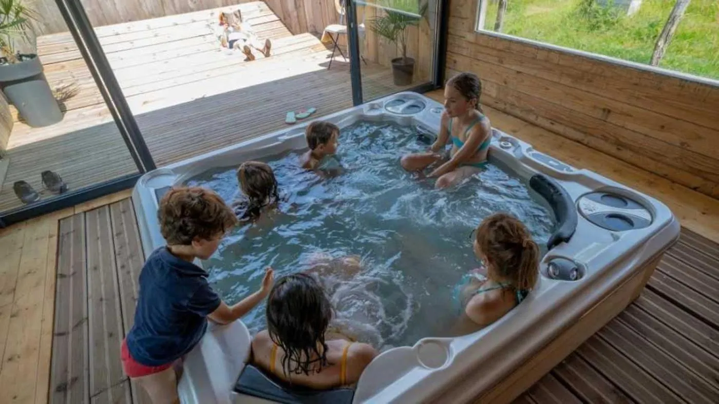 Cabane - Piscine - Eecede Chassenard France