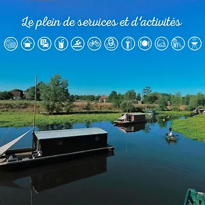  Botel Village Toue Du Domaine Des Demoiselles